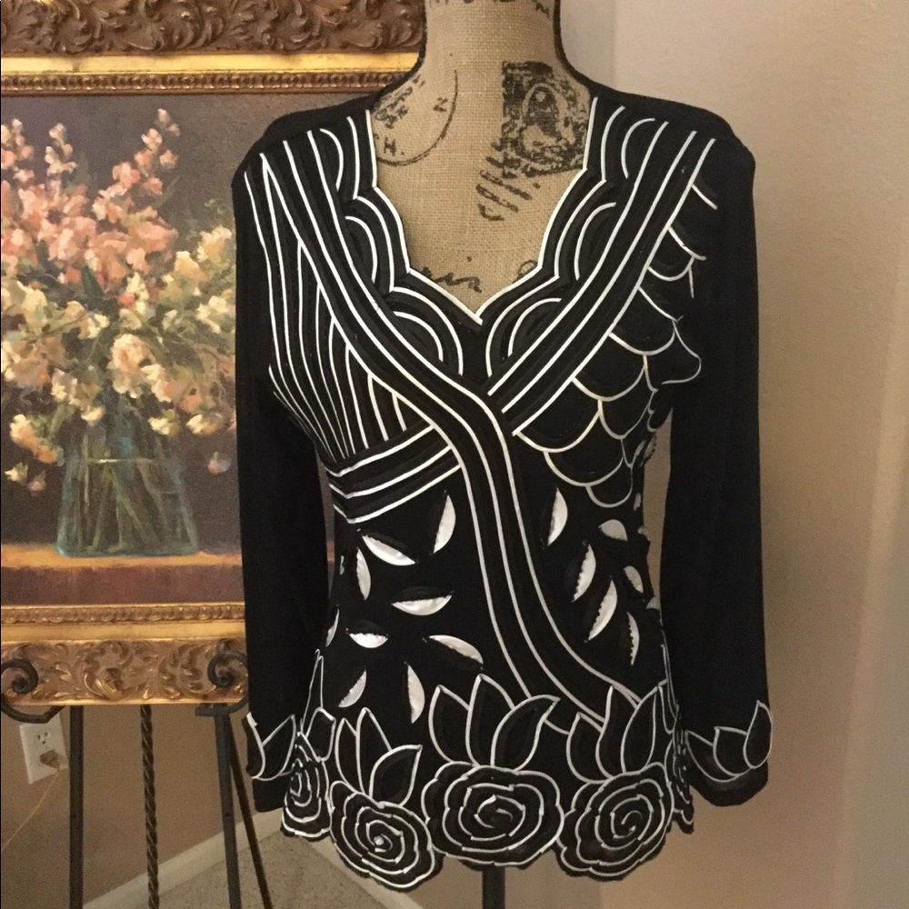 Lovely  Blk/Wht Wedding or Evening Top